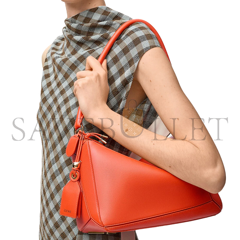 LOEWE MEDIUM FEATHERLIGHT PUZZLE BAG IN NAPPA LAMBSKIN A510PLMX02 (29*19.5*12cm)